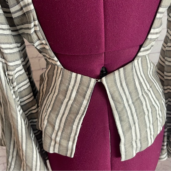 Karlie striped bell sleeve peplum blouse backless size medium - Picture 5 of 8